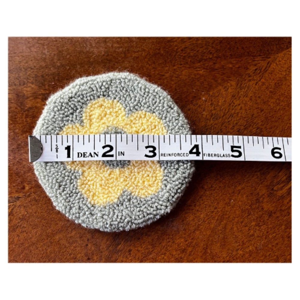 Flower Design Mug Rug. Coaster. - Picture 2 of 2